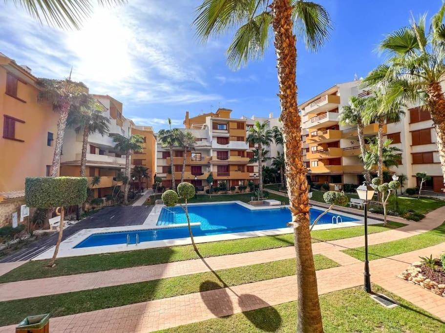 Olivia Sunny 2 Bedroom Apartament Punta Prima Torrevieja Luaran gambar